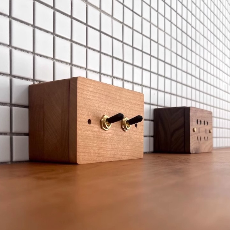 Surface Mounted Electrical Jun - Home Decor Outlet recension och pris